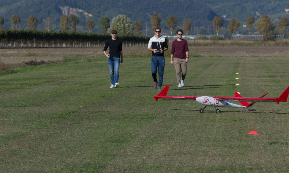 Scena Esplosiva campo di volo